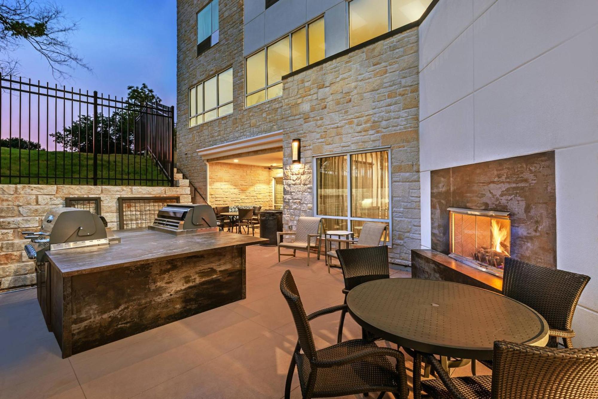 Towneplace Suites By Marriott Austin Northwest The Domain Area Extérieur photo