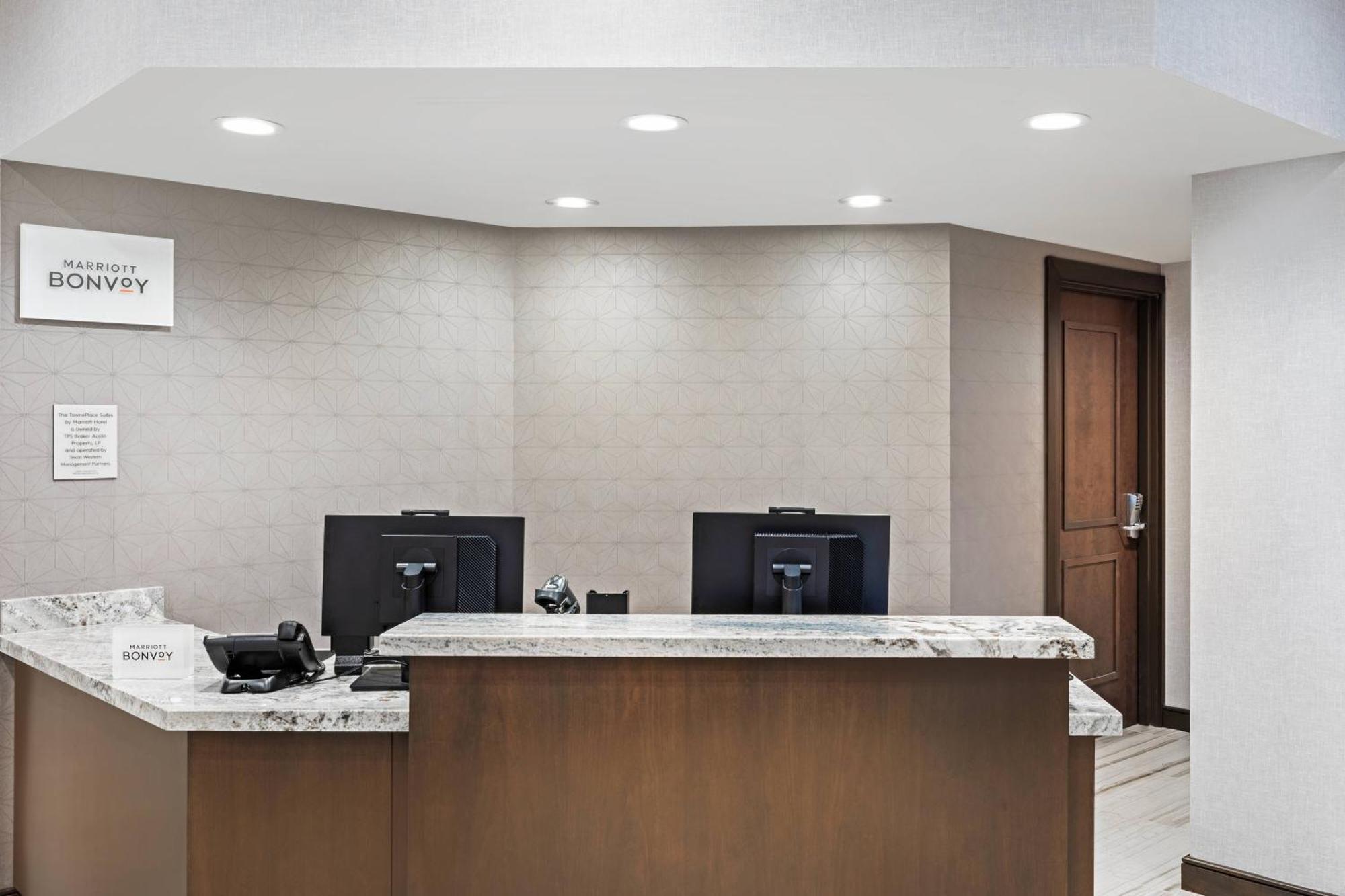 Towneplace Suites By Marriott Austin Northwest The Domain Area Extérieur photo